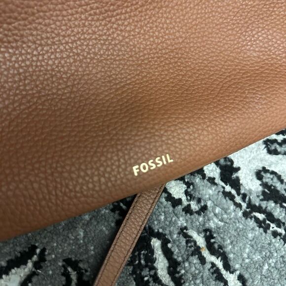 Fossil Tan Leather Crossbody Bag - Picture 4 of 10